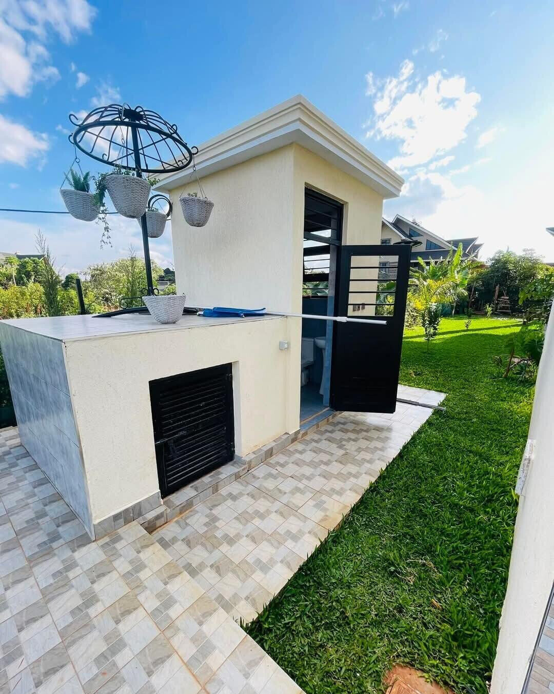 6BR All-Ensuite Maisonette with DSQ & Gazebo - Daykio, Ruiru