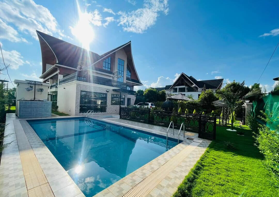 6BR All-Ensuite Maisonette with DSQ & Gazebo - Daykio, Ruiru