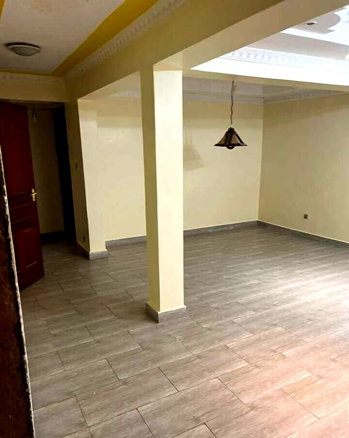 5-Ensuite Townhouse with Natural Light - Valley Arcade, Lavington