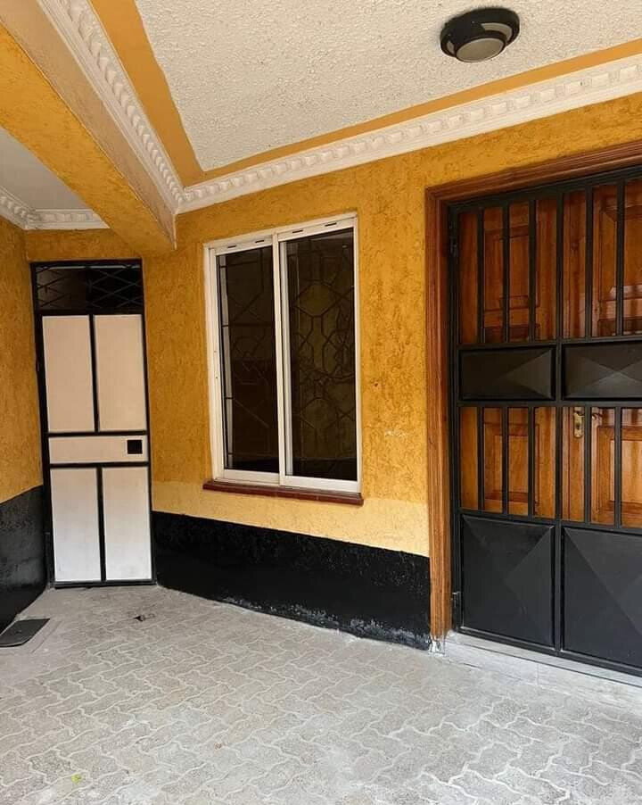 5-Ensuite Townhouse with Natural Light - Valley Arcade, Lavington