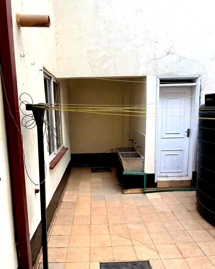 5-Ensuite Townhouse with Natural Light - Valley Arcade, Lavington