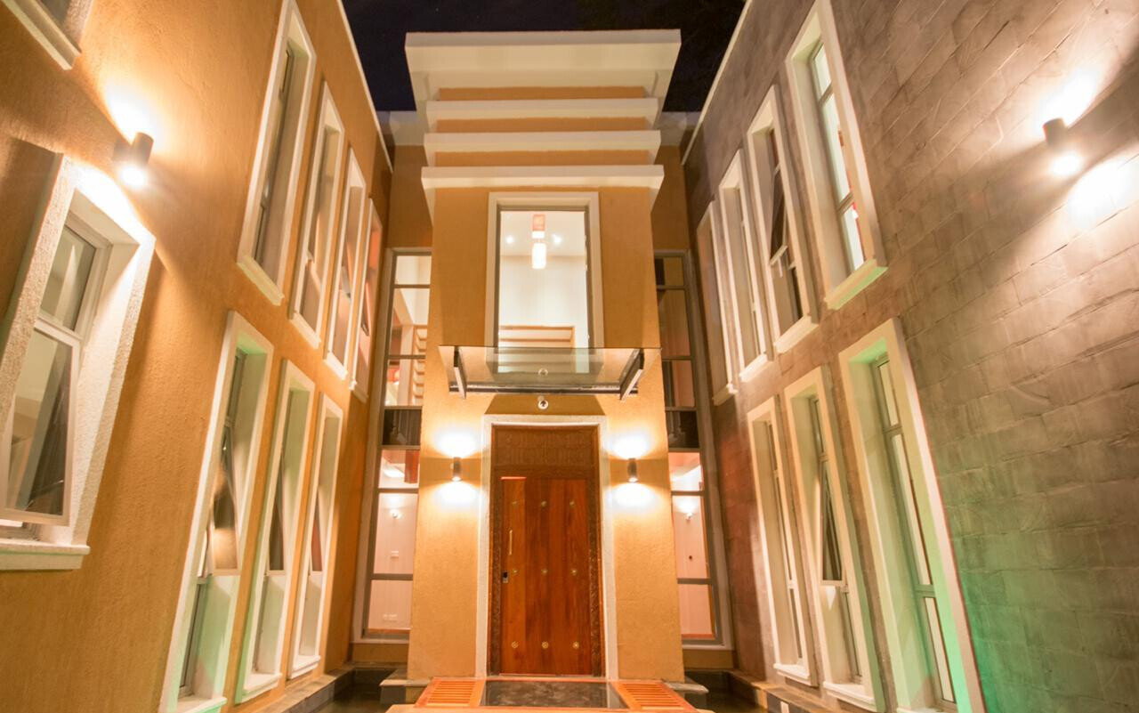 Brand-New 5-Ensuite Townhouse with Fireplace & Private Garden – Karen