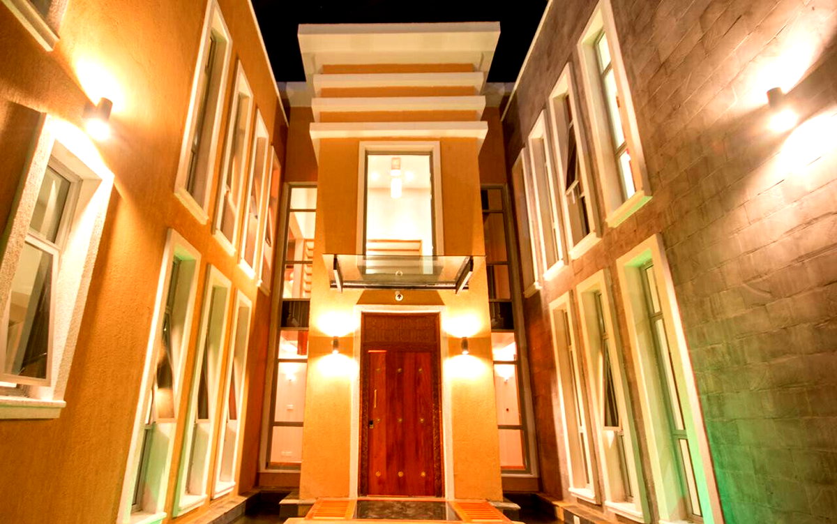 Brand-New 5-Ensuite Townhouse with Fireplace & Private Garden – Karen