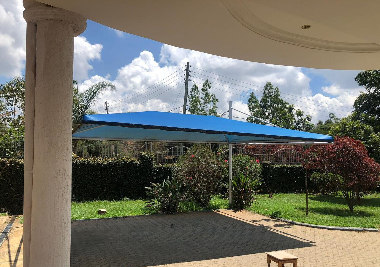 5-Bed Townhouse with Pool in Fairacres – Karen