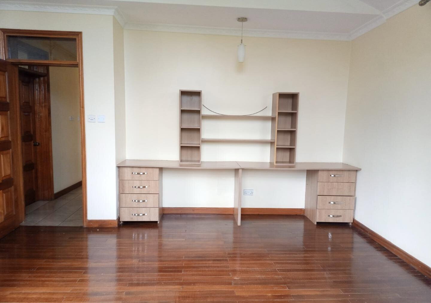 5-Ensuite Townhouse with DSQ on Half-Acre – Karen