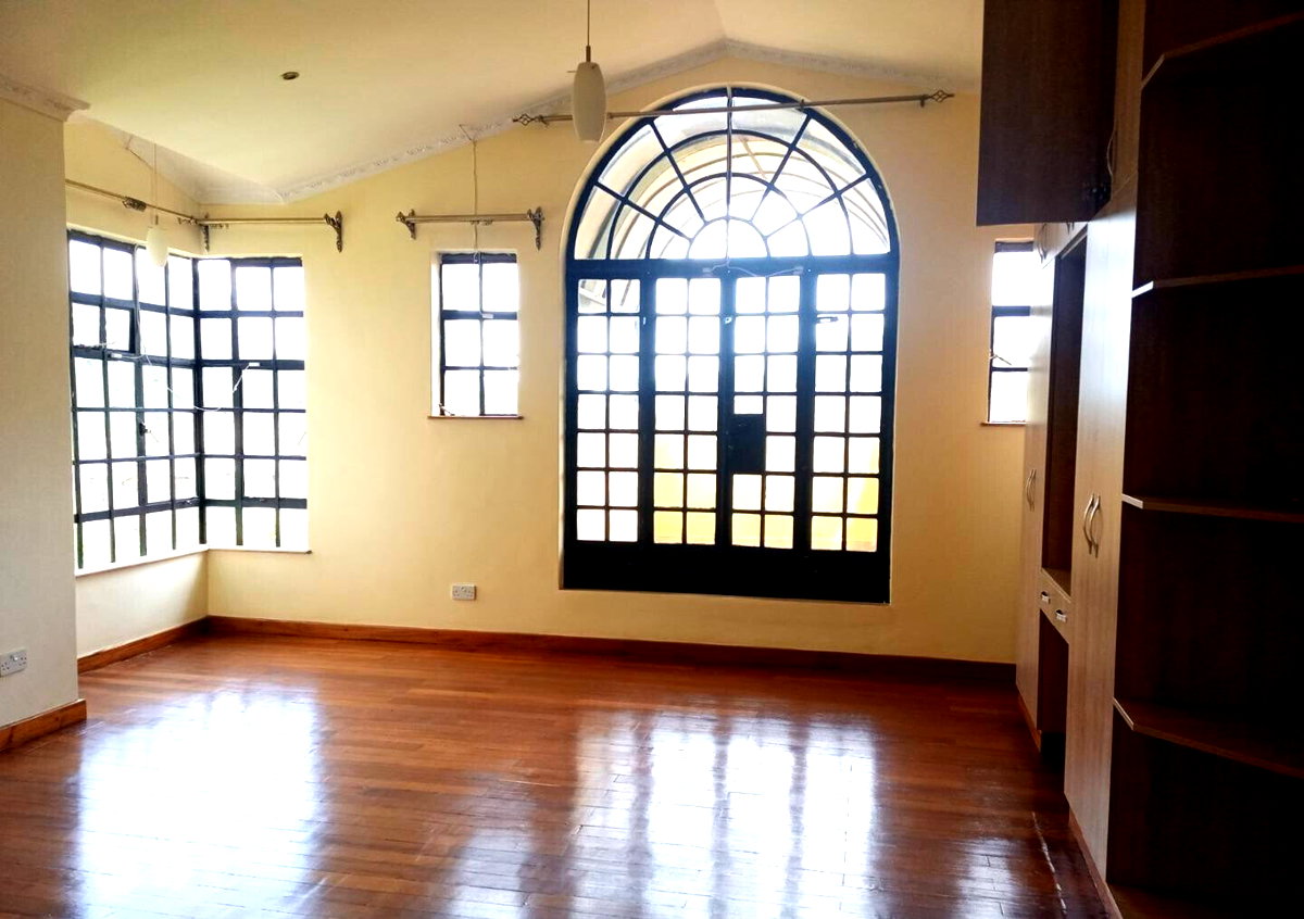 5-Ensuite Townhouse with DSQ on Half-Acre – Karen
