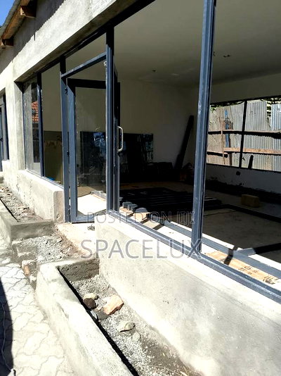 Retail/Restaurants/Shop Space - Image 1