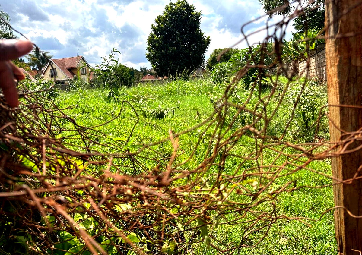 1/2 Acre Runda Plot at KSh 65M