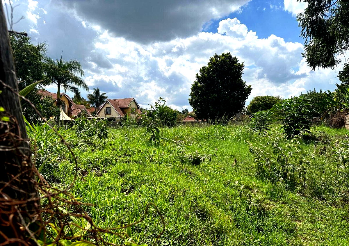 1/2 Acre Runda Plot at KSh 65M