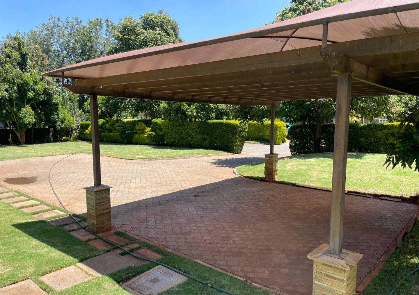 4-Ensuite Townhouse with Pool & Private Garden – Karen