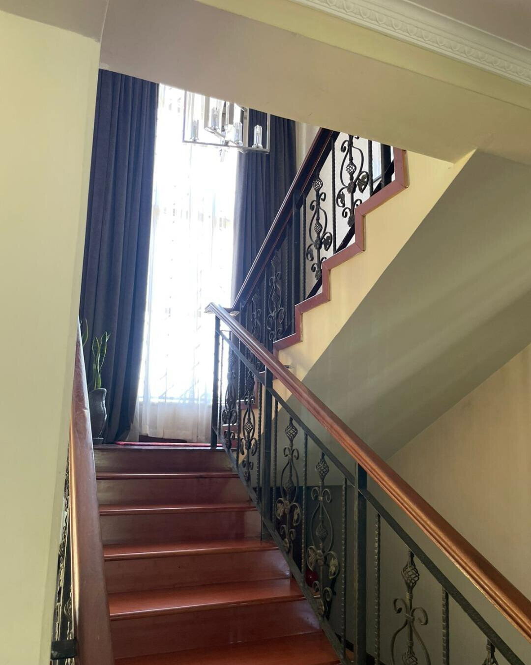 4-Ensuite Townhouse with Pool & Private Garden – Karen