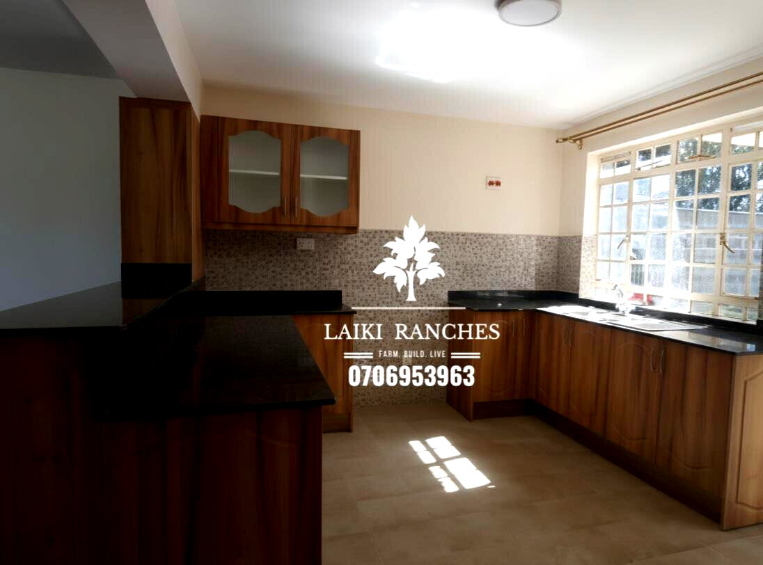 Executive 4-Bed Villa with DSQ & Mount Kenya Views - Nanyuki