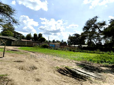 Commercial Quarter Acre Plot in Ongata Rongai, Umoja Road - Image 1