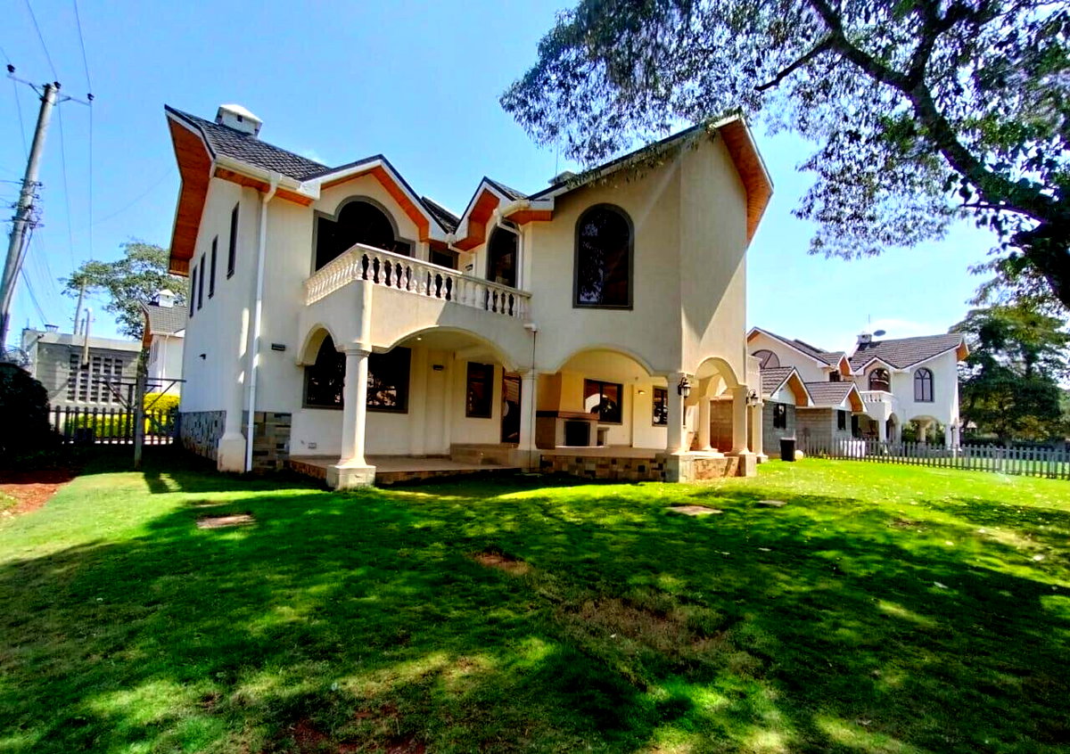 Double-Volume Townhouse with Private Garden & Study - Lower Kabete