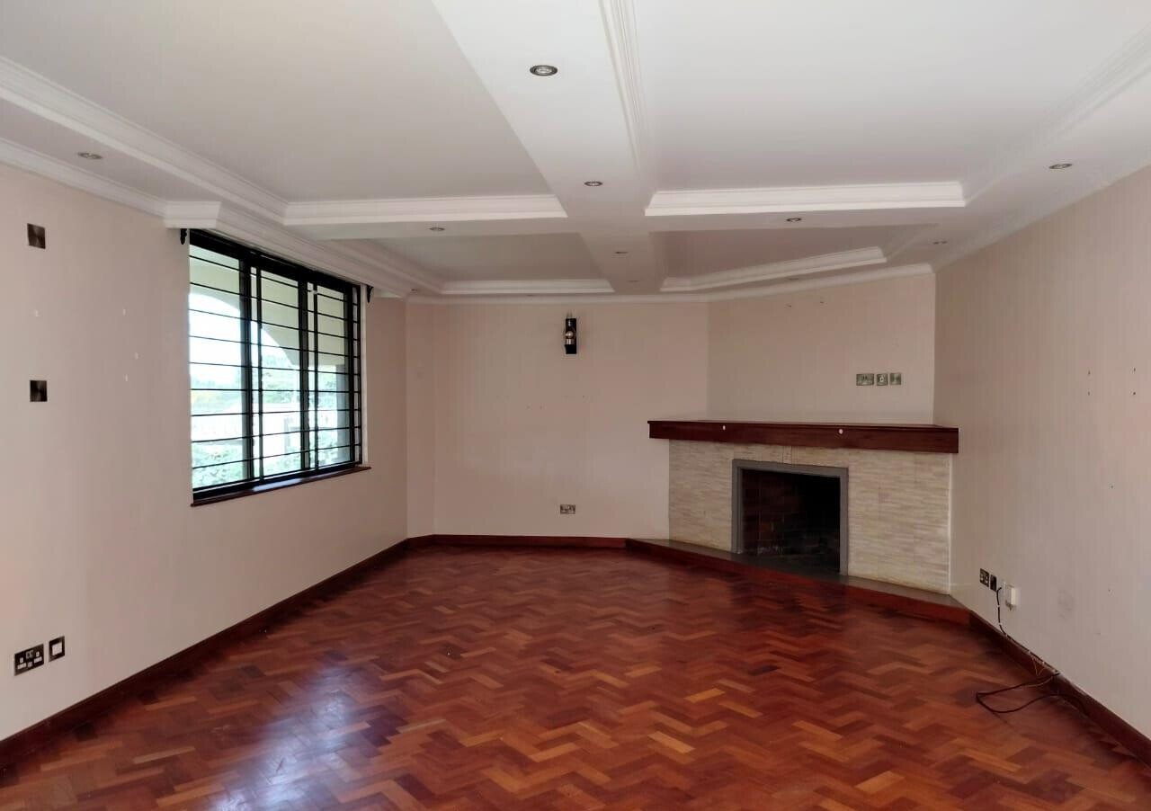 Double-Volume Townhouse with Private Garden & Study - Lower Kabete