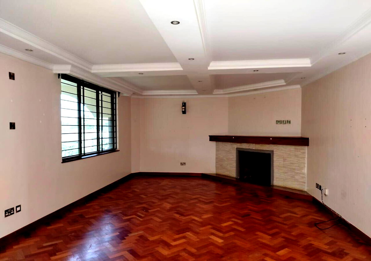 Double-Volume Townhouse with Private Garden & Study - Lower Kabete