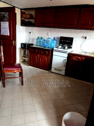 3bdrm Maisonette in Parklands for sale - Image 4