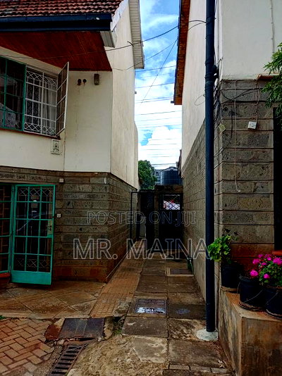 3bdrm Maisonette in Parklands for sale - Image 9