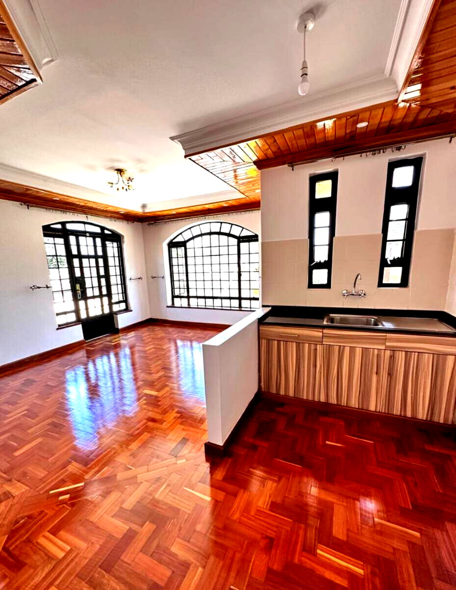 4-Ensuite Townhouse with Lush Garden & Backup Power – Karen