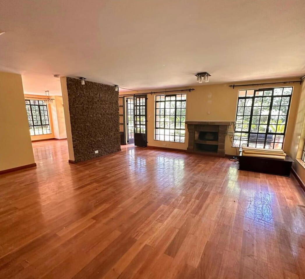 4-Ensuite Townhouse with Lush Garden & Backup Power – Karen