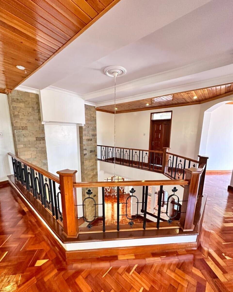 4-Ensuite Townhouse with Lush Garden & Backup Power – Karen