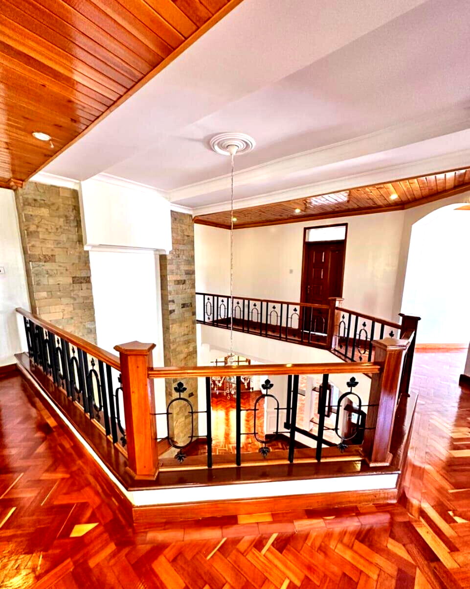 4-Ensuite Townhouse with Lush Garden & Backup Power – Karen