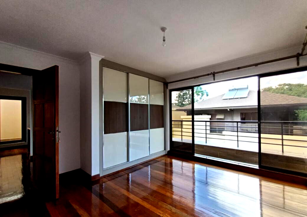 4BR Townhouse with Private Garden & DSQ - Kaputei Gardens, Lavington