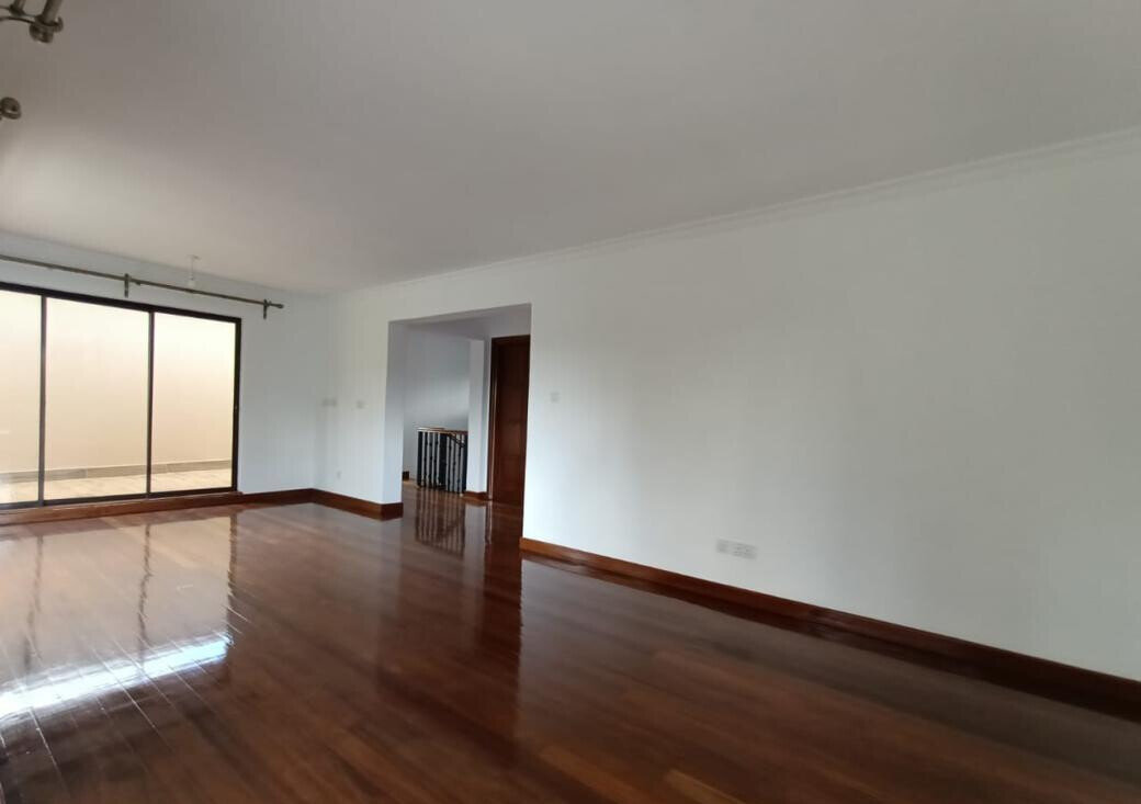 4BR Townhouse with Private Garden & DSQ - Kaputei Gardens, Lavington