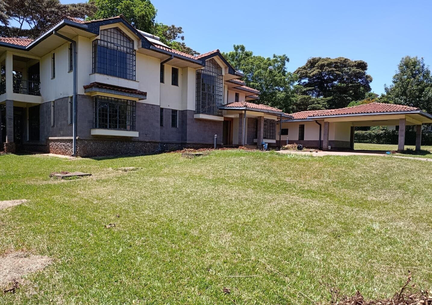 4-Ensuite Townhouse with Sunken Sitting Room & Study – Karen