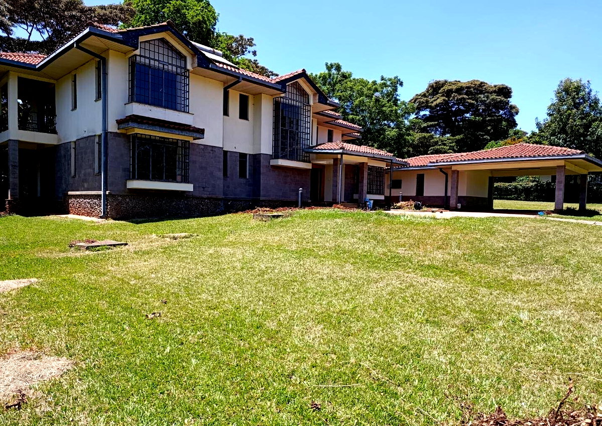 4-Ensuite Townhouse with Sunken Sitting Room & Study – Karen