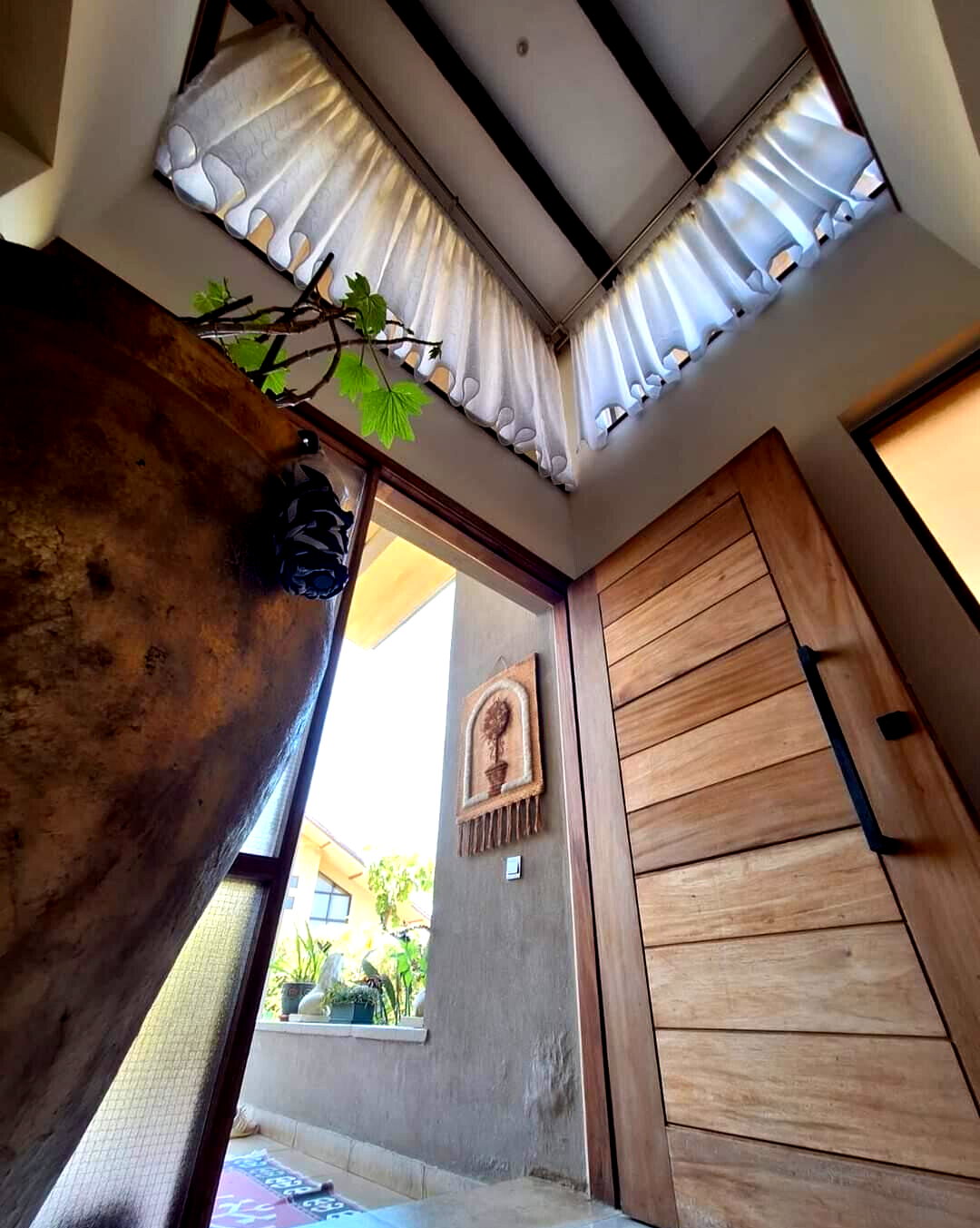 4-Ensuite Townhouse with Shared Pool & DSQ – Karen