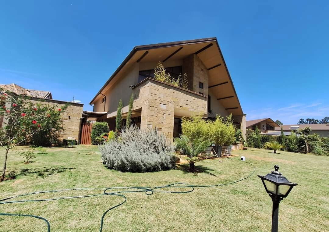 4-Ensuite Townhouse with Shared Pool & DSQ – Karen