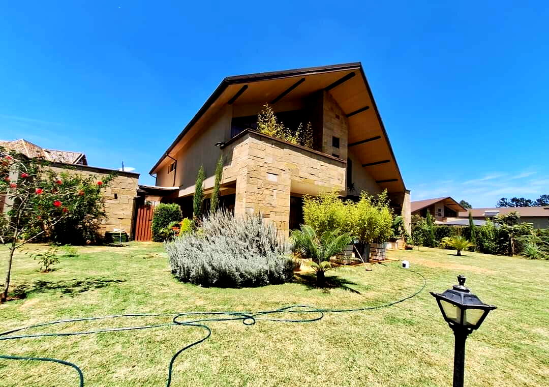 4-Ensuite Townhouse with Shared Pool & DSQ – Karen