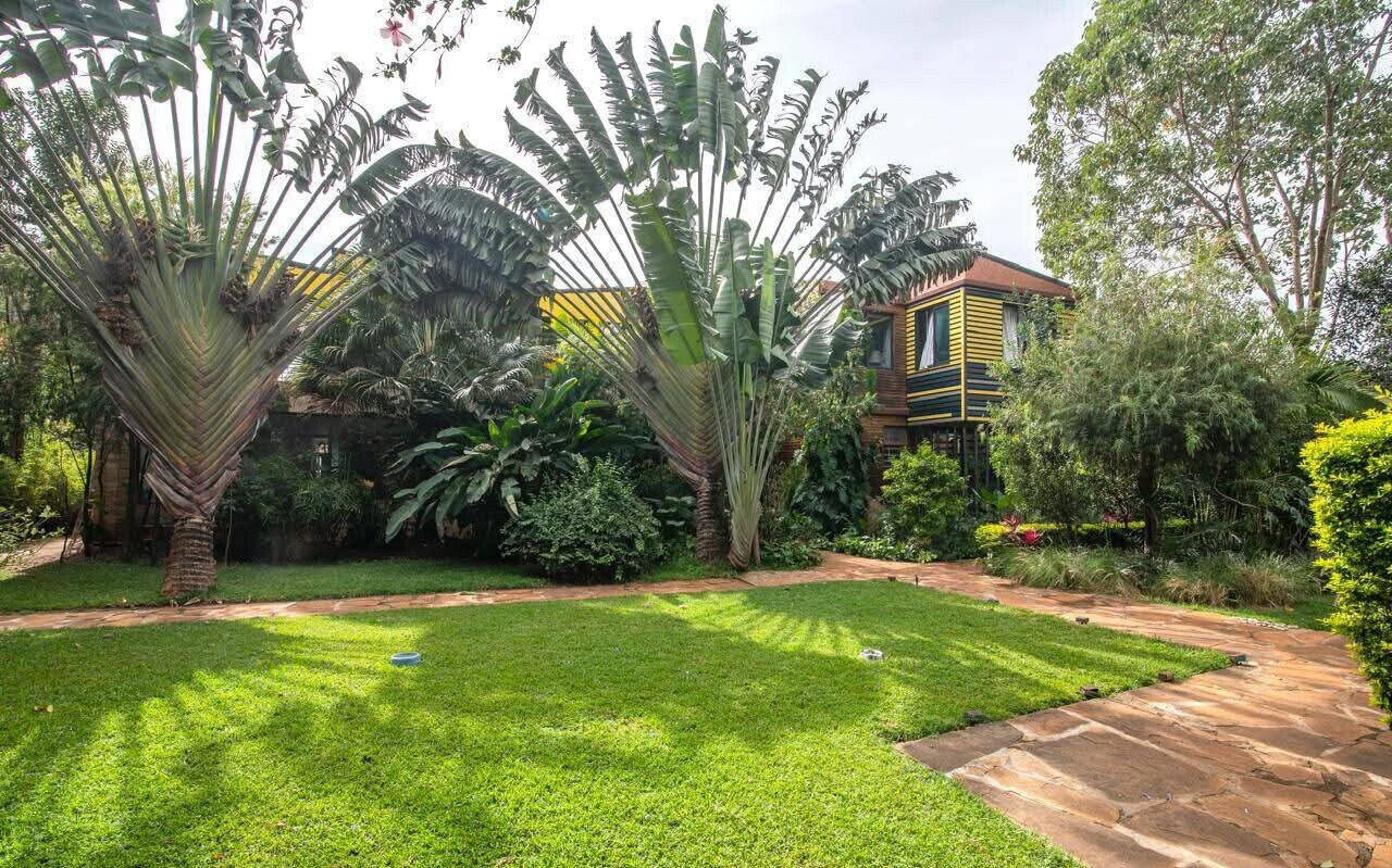 4BR All-Ensuite Home with Entertainment Room - Runda