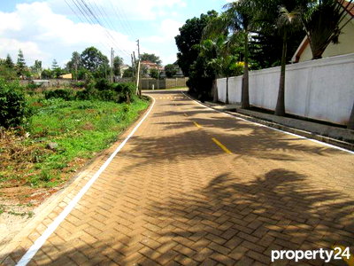 1457sqm Plot in Thindigua