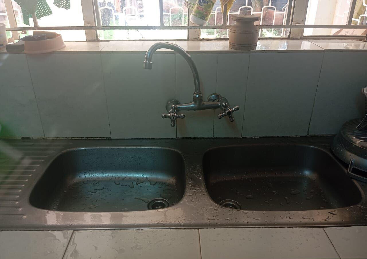 5-Bed Townhouse with DSQ & Double Garage - Kahawa Sukari