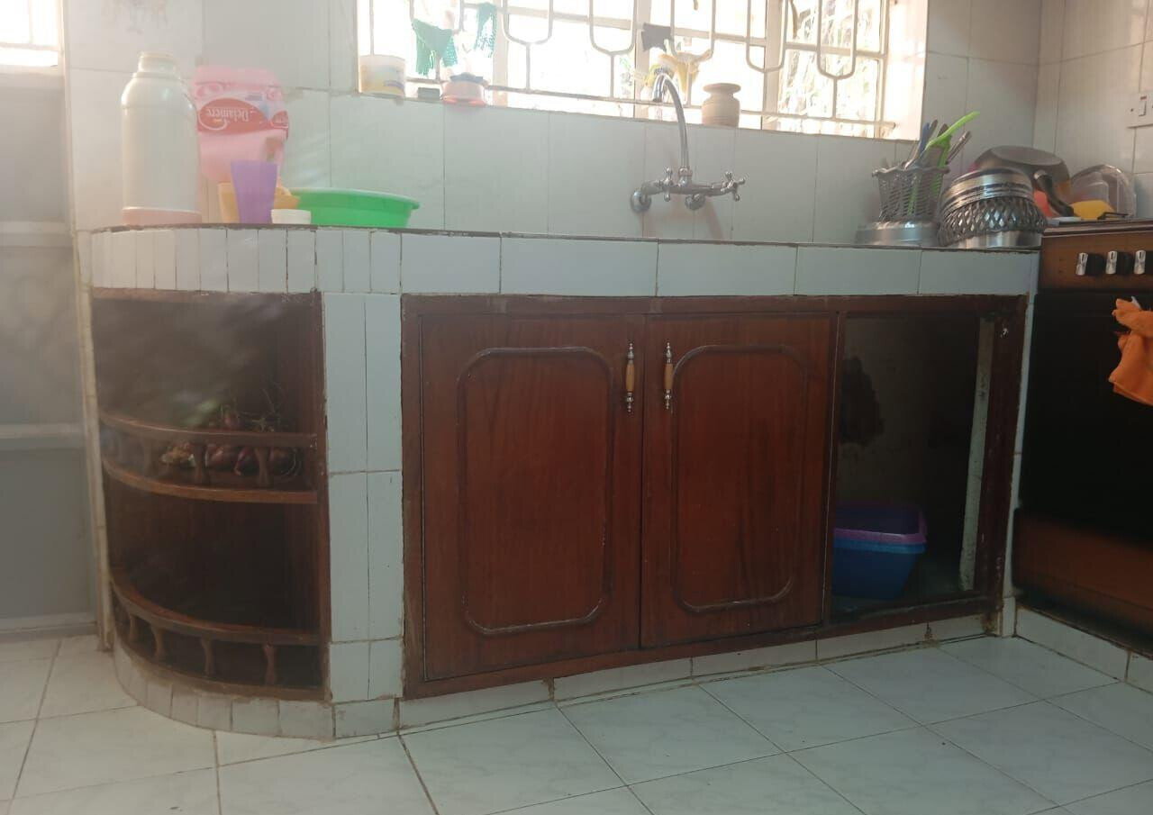 5-Bed Townhouse with DSQ & Double Garage - Kahawa Sukari