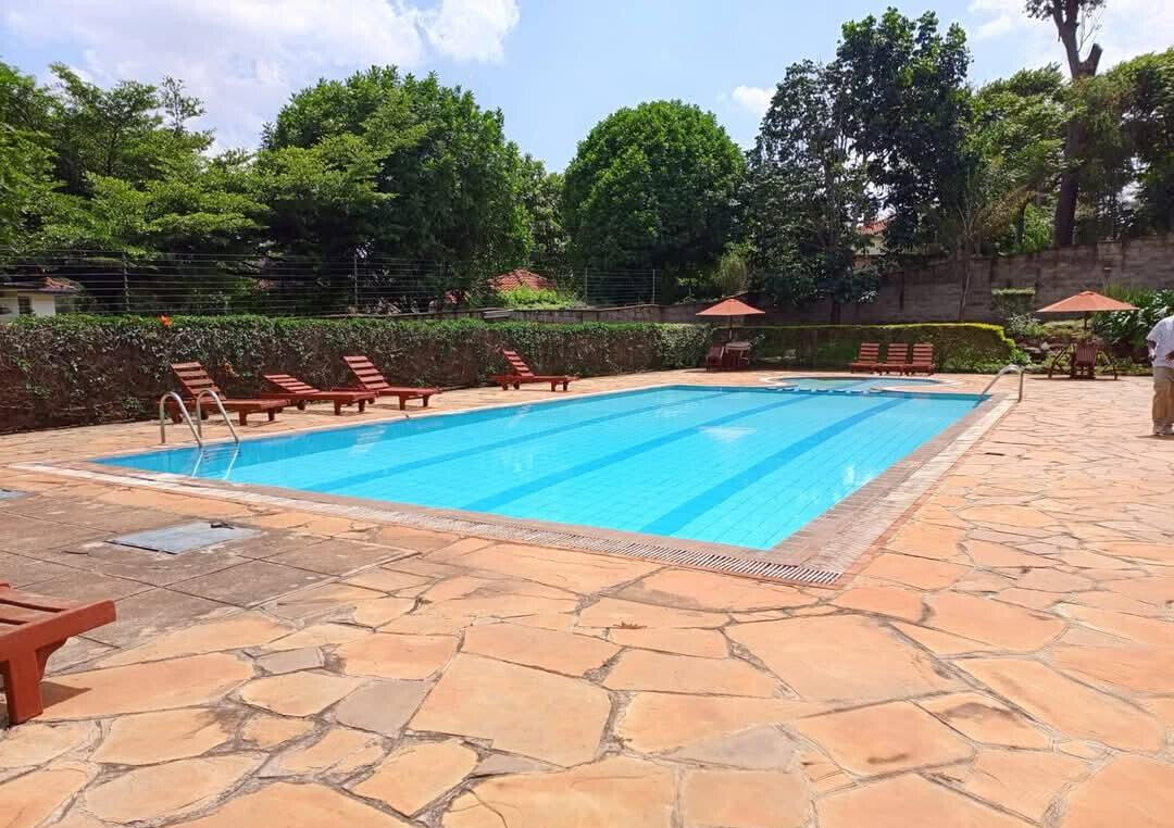 4BR Townhouse with Sunken Lounge & Fireplace – Rosslyn
