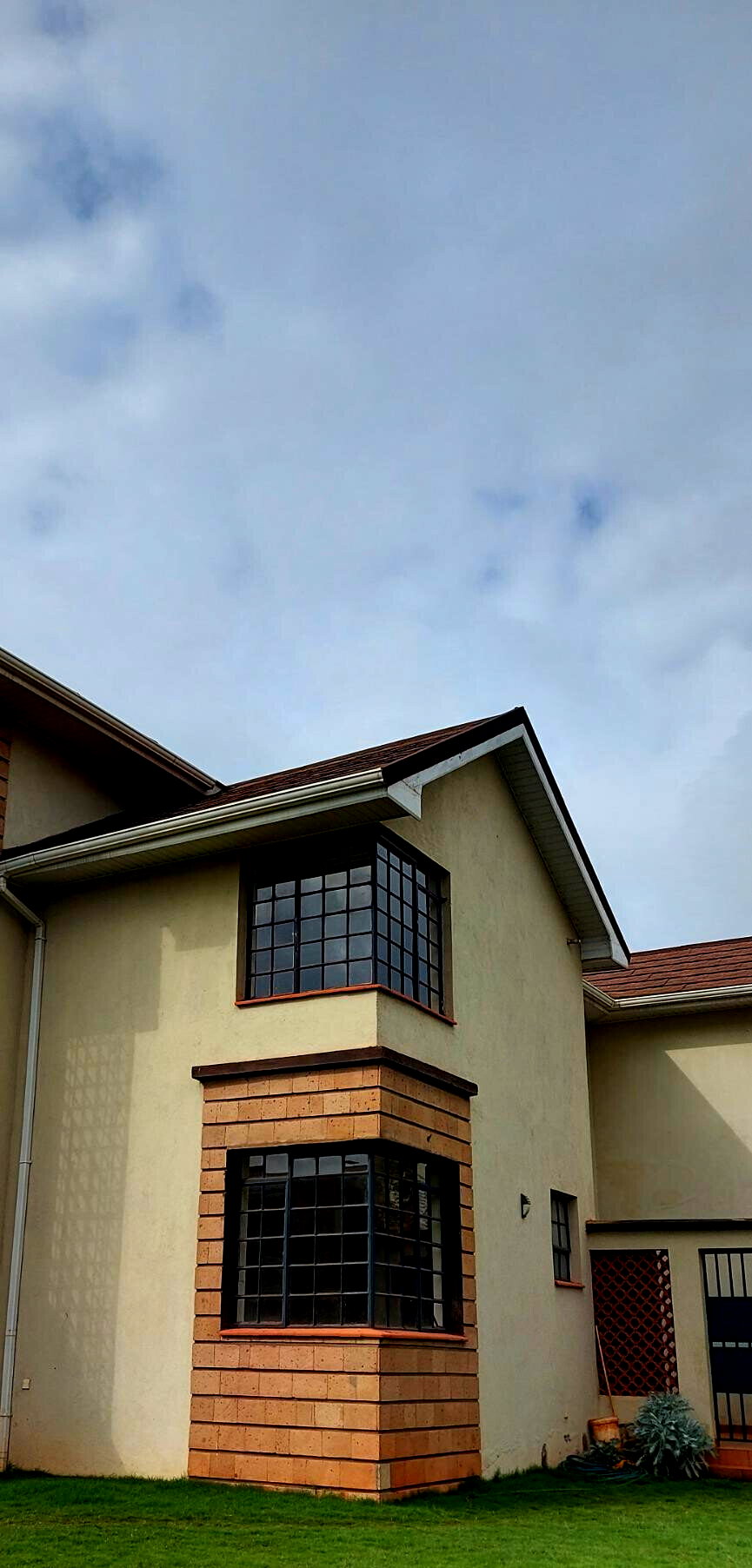 4 En-Suite Townhouse Near ISK in Gated Community - Kitisuru