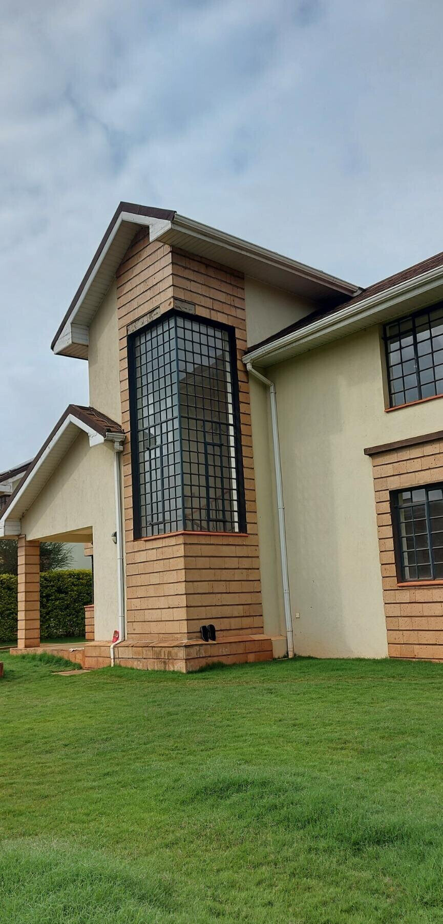 4 En-Suite Townhouse Near ISK in Gated Community - Kitisuru