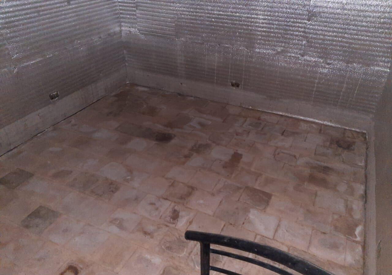 Quick-Sale 6BR Townhouse on 1 Acre with Guest Wing - Kiserian