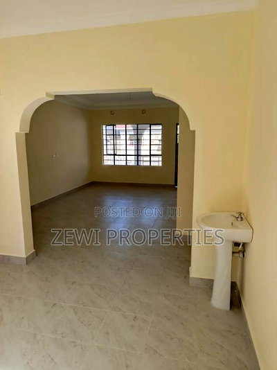 3bdrm Bungalow in Matasia, Merisho for sale - Image 12