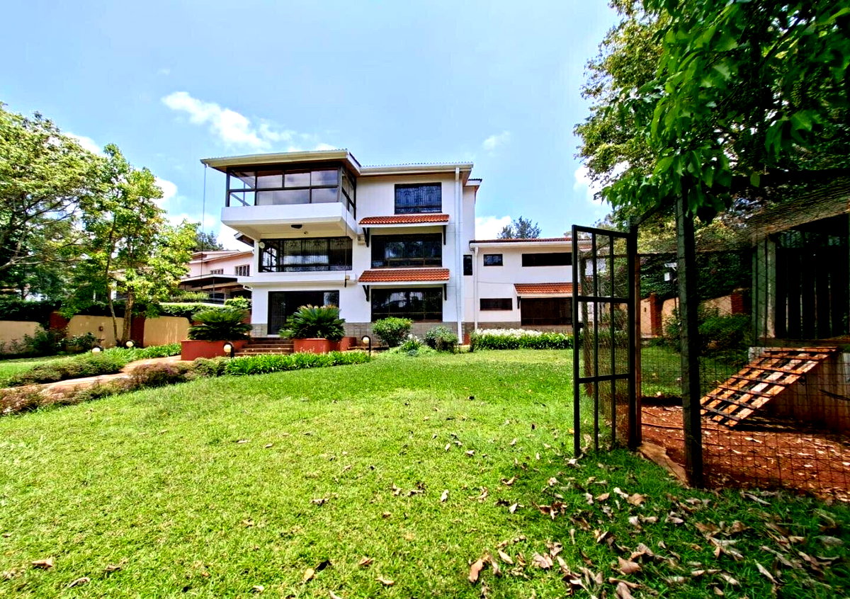 0.19 Acre 6BR Haven with Garden