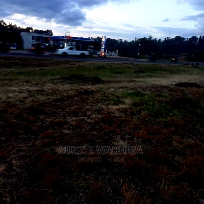3/4 Land Touching Tarmac on Thika-Nairobi Highwy Near Kabati - Image 7