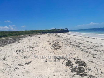 Prime Beach Land on Sale, North Coast - Image 9