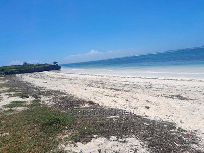 Prime Beach Land on Sale, North Coast - Image 5
