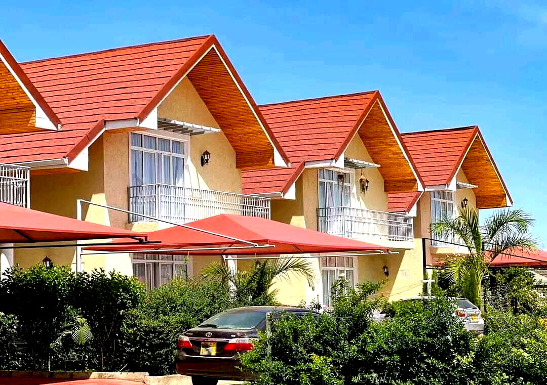 4BR Townhouse with Floating Staircase & DSQ - Kitengela
