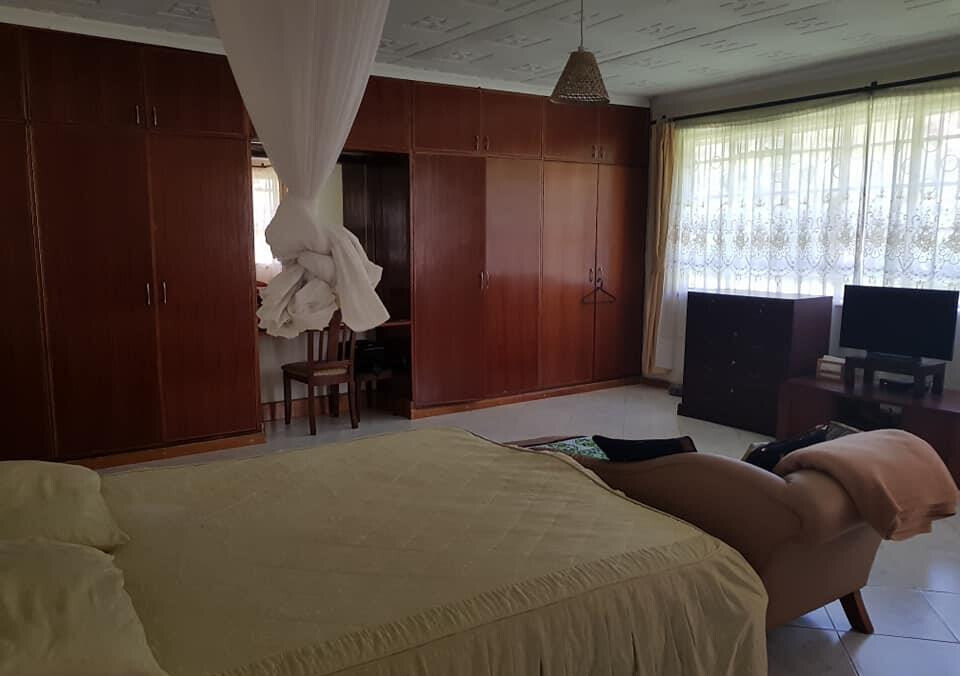 0.6-Acre Karen Bungalow with Sunken Lounge & Servants' Quarters