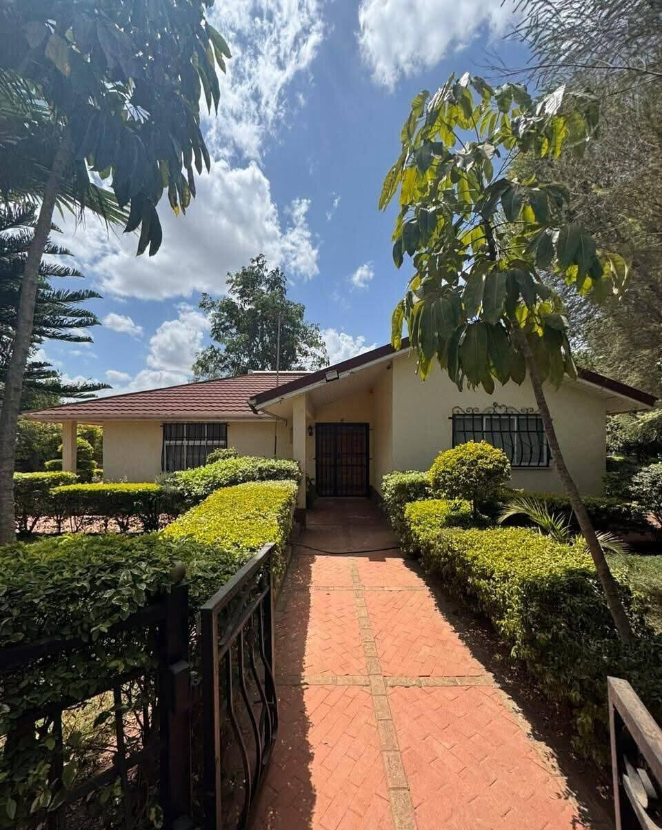 4BR Bungalow with DSQ & Gazebo on Quarter Acre - Athi River