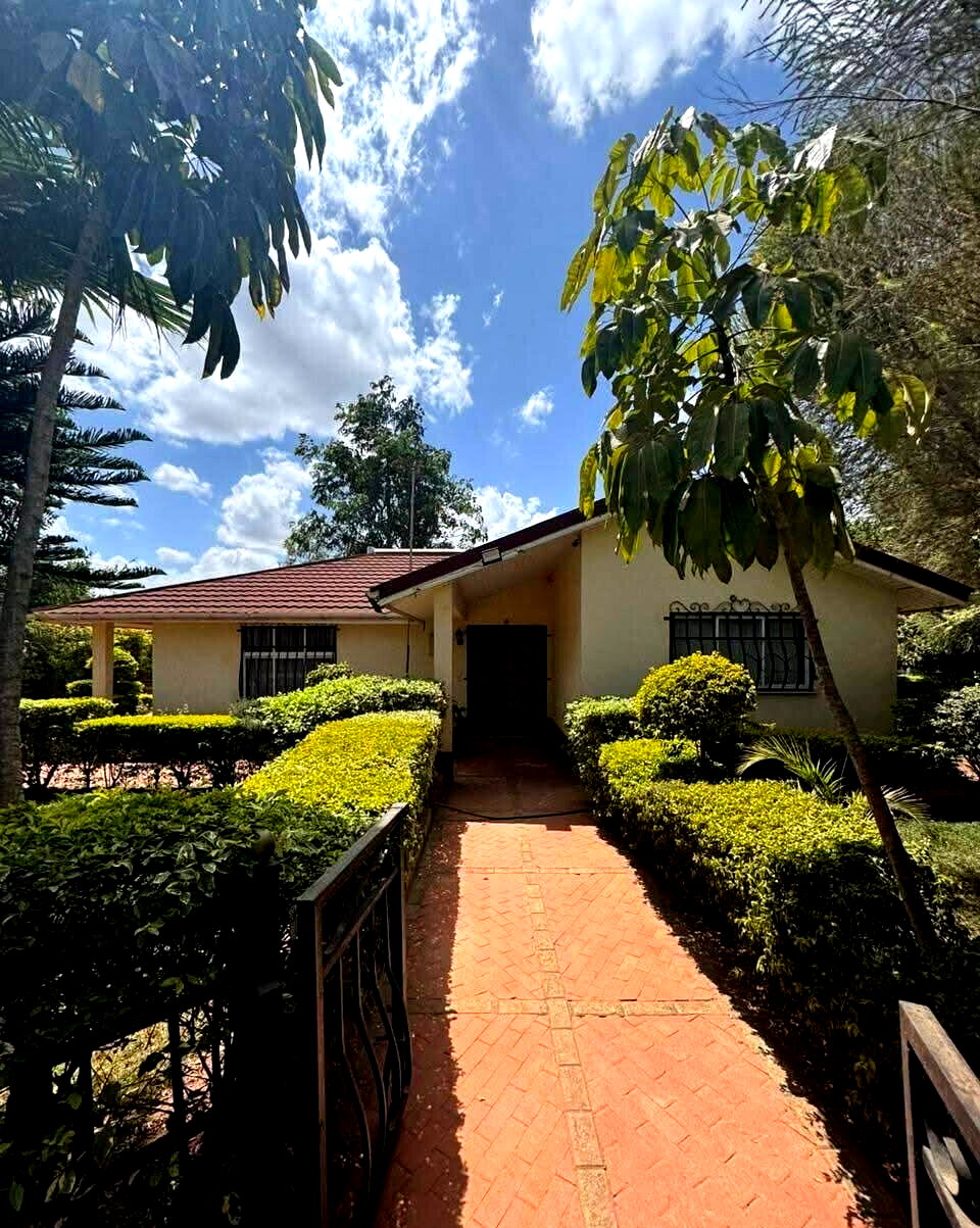 4BR Bungalow with DSQ & Gazebo on Quarter Acre - Athi River